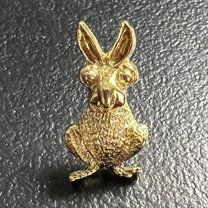 Vintage Nemo Bunny‎ Rabbit Tie Tack Lapel Hat Pin Gold Tone